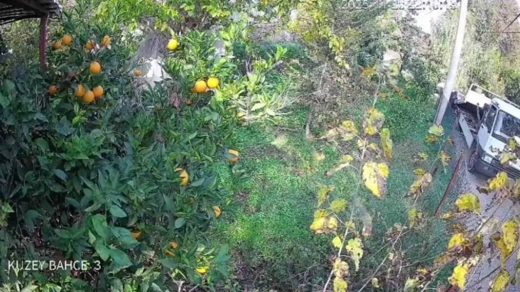 Antalya’da Geri Viteste Unutulan Araç Rampadan Böyle Fırladı! 7